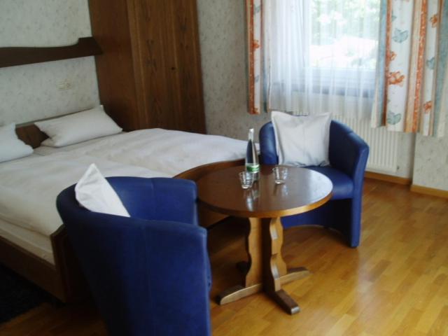 Schwarzwaldhotel / Wolfach Pokoj fotografie
